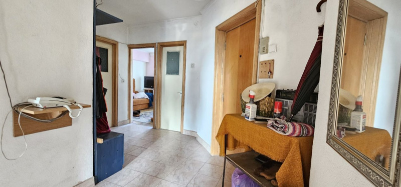 CENTRU CIVIC- apartament cu 3 camere 