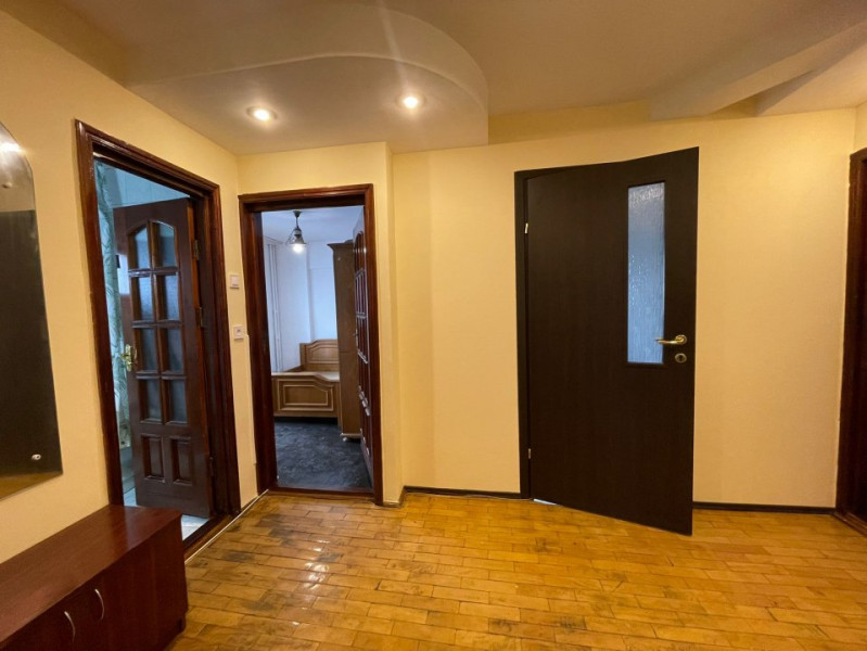 Apartament 4 camere, decomandat, Pacurari, Iasi 