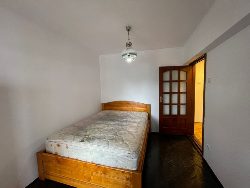 Apartament 4 camere, decomandat, Pacurari, Iasi 