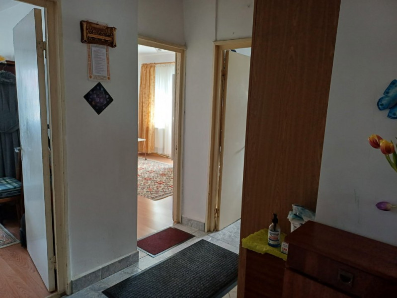 Apartament 3 camere, decomandat Lunca Cetatuii