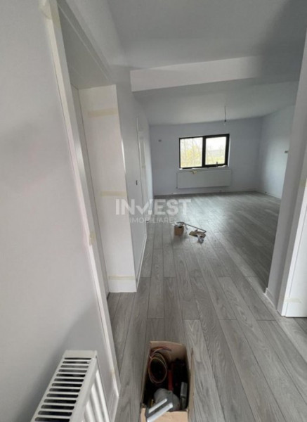 Casa 4 camere , 450 mp teren, beci, canalizare, Miroslava