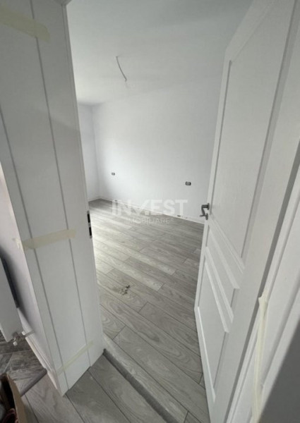 Casa 4 camere , 450 mp teren, beci, canalizare, Miroslava