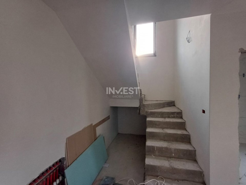 Casă de vânzare în zona Valea Adâncă