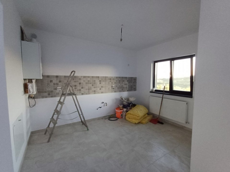 Casă parter, 3 camere, 580 mp teren - Valea Adâncă