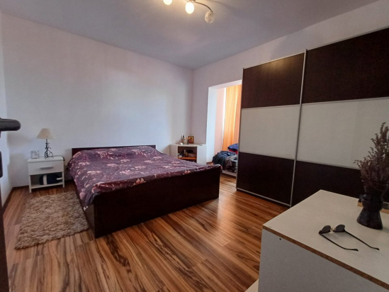 Apartament de 4 camere, 2 bai, 93,64 mp, mobilat-utilat