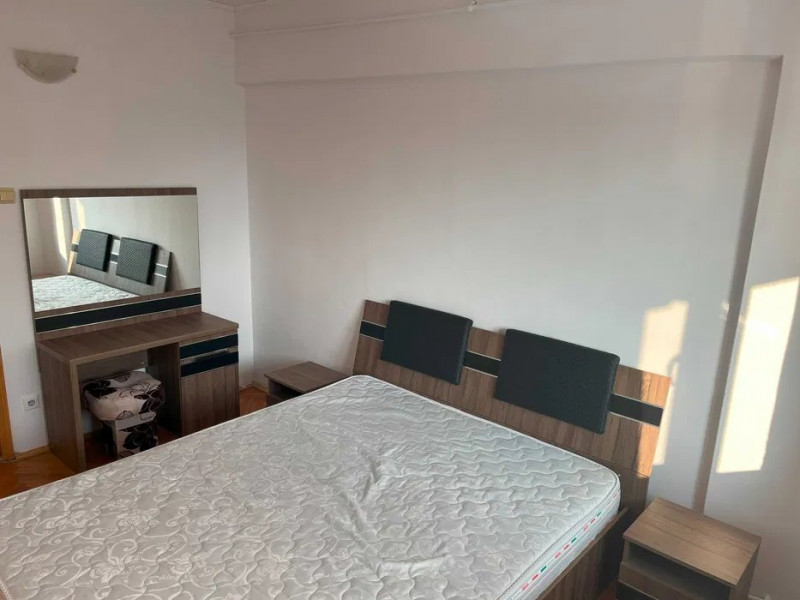  Apartament 3 Camere Decomandat - 84 mp, Etaj 8/8, cu Lift, Zona Nicolina 1