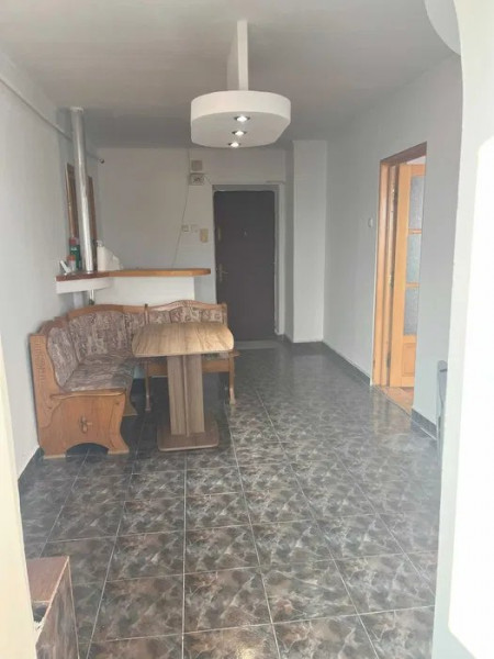  Apartament 3 Camere Decomandat - 84 mp, Etaj 8/8, cu Lift, Zona Nicolina 1