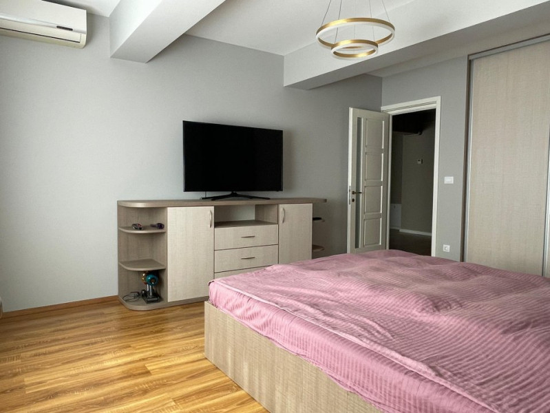 Apartament 3 camere 130 mp etaj intermediar, Bloc din 2014, mobilat-utilat