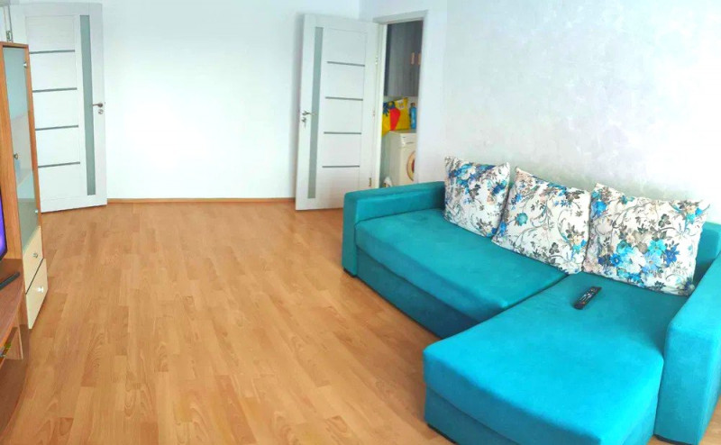 Apartament 2 camere - Podu Roș, Piața Nicolina 