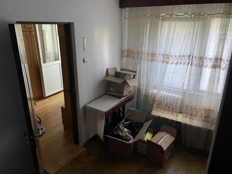 Apartament 3 camere-Tatarasi-Piata Chirila-etaj 1