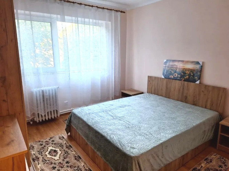 Centru- Bulevardul Stefan cel Mare- apartament 2 camere renovat 