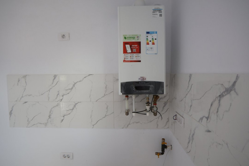 CASA CU 3 CAMERE, STRADA PRINCIPALA HORPAZ 