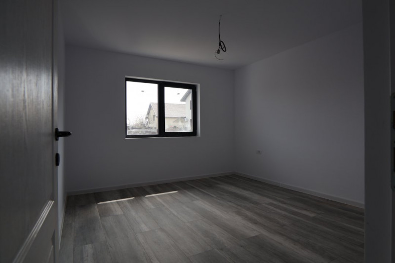 CASA CU 3 CAMERE, STRADA PRINCIPALA HORPAZ 