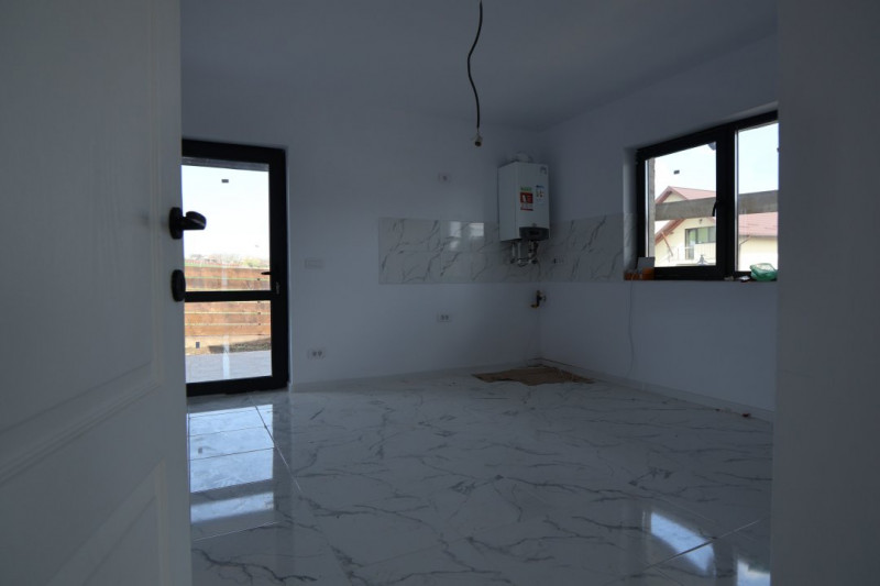 CASA CU 3 CAMERE, STRADA PRINCIPALA HORPAZ 