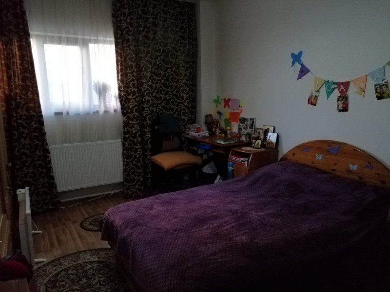 Apartament 3 camere C.U.G., Bloc nou, la strada