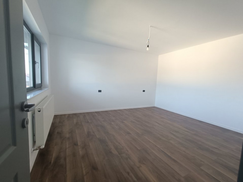 Finalizata! Casa 4 camere, 442mp teren- Valea Lupului- Rediu