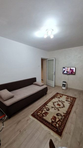 CENTRU -etajul 1, apartament cu 3 camere 