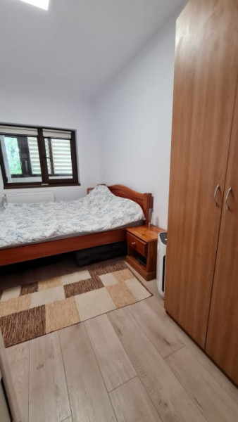 CENTRU -etajul 1, apartament cu 3 camere 