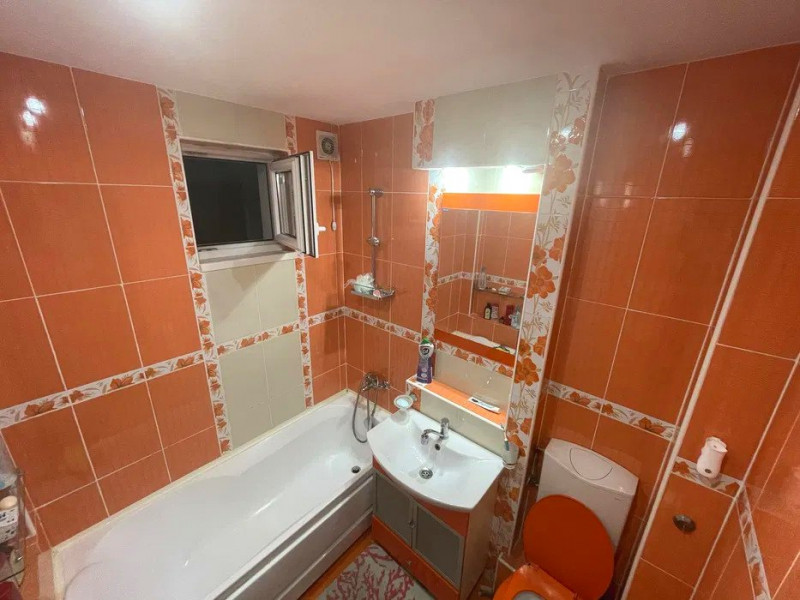 Apartament 2 camere - etaj intermediar - Podu Roș 