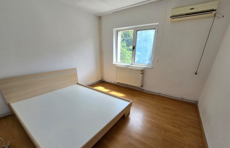 Apartament 3 camere si 2 bai, zona Canta- Profi, Iasi