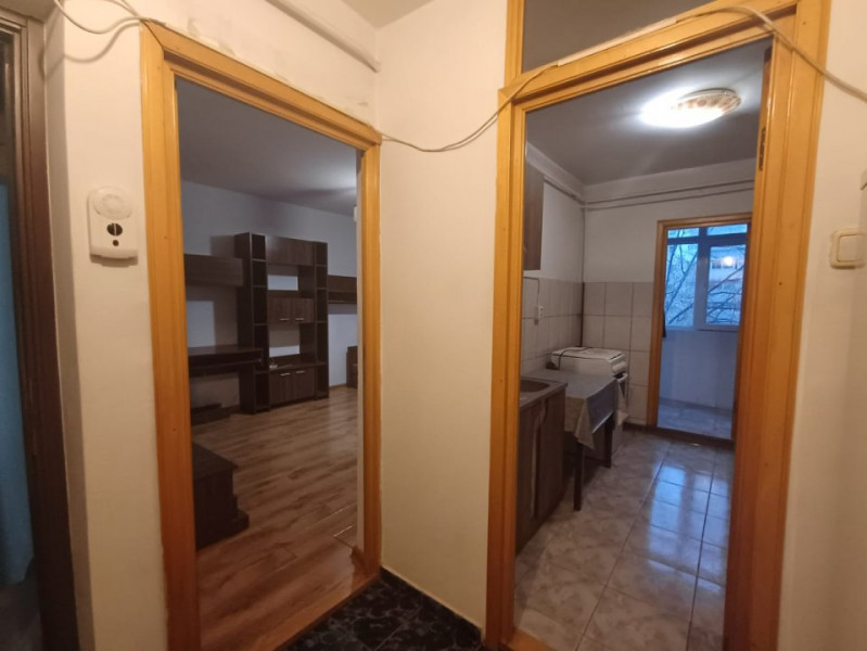 Apartament 2 camere, decomandat, zona Moara de foc, Iași