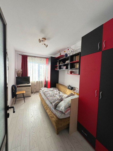 Apartament 3 camere decomandat - Podu Roș, Restaurant Odeon 