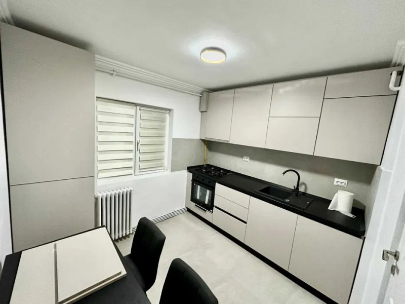 Apartament 2 camere, decomandat, etaj intermediar,  mobilat-utilat