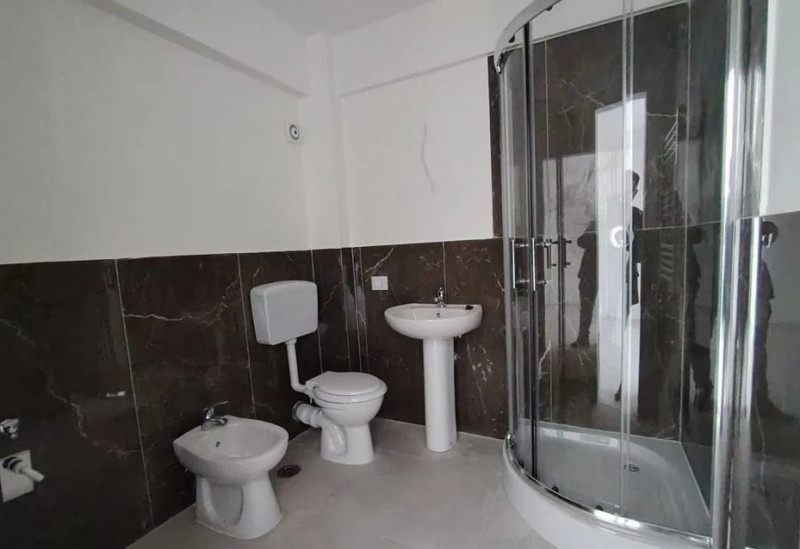 APARTAMENT 2 CAMERE VISANI, POSIBILITATE DE MUTARE IMEDIATA 