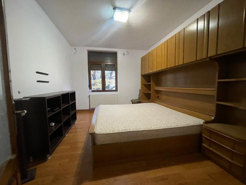 Apartament 2 camere, decomandat, Casa studentilor 