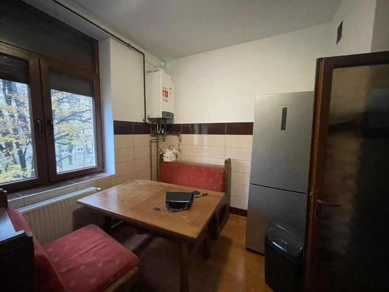 Apartament 2 camere, decomandat, Casa studentilor 