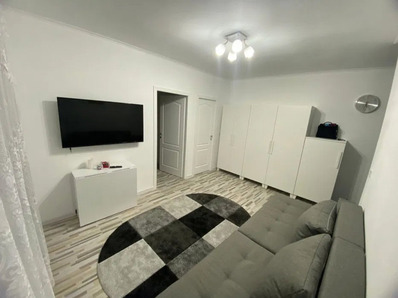 APARTAMENT 2 CAMERE , MOBILAT UTILAT , POSIBILITATE DE MUTARE IMEDIATA