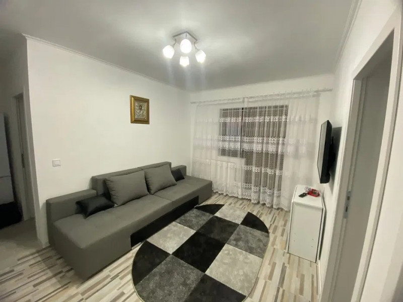 APARTAMENT 2 CAMERE , MOBILAT UTILAT , POSIBILITATE DE MUTARE IMEDIATA