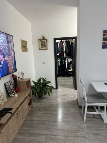 APARTAMENT 2 CAMERE , MOBILAT SI UTILAT , IN BLOC NOU