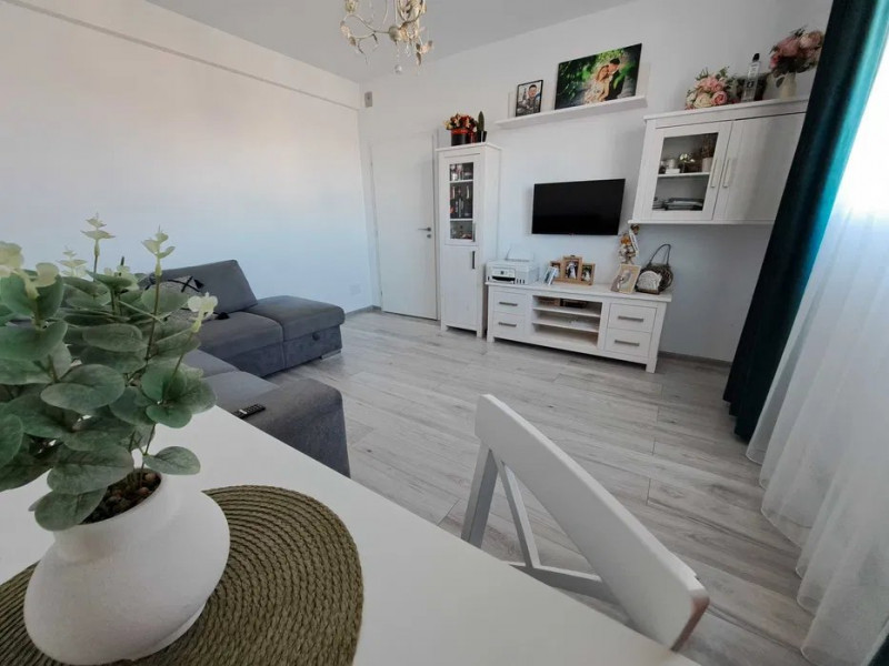 APARTAMENT CU 2 CAMERE , CAPAT CUG , BLOC NOU