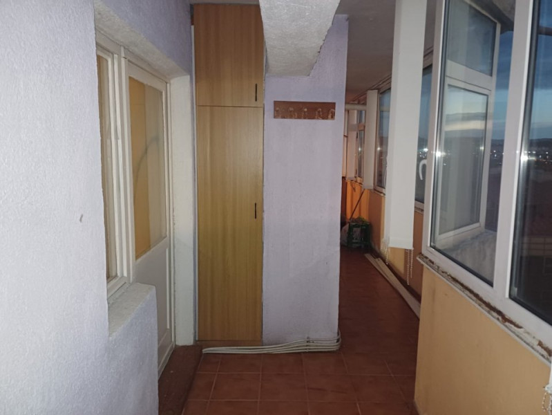 Apartament 3 camere, decomandat, Gara- McDonald's