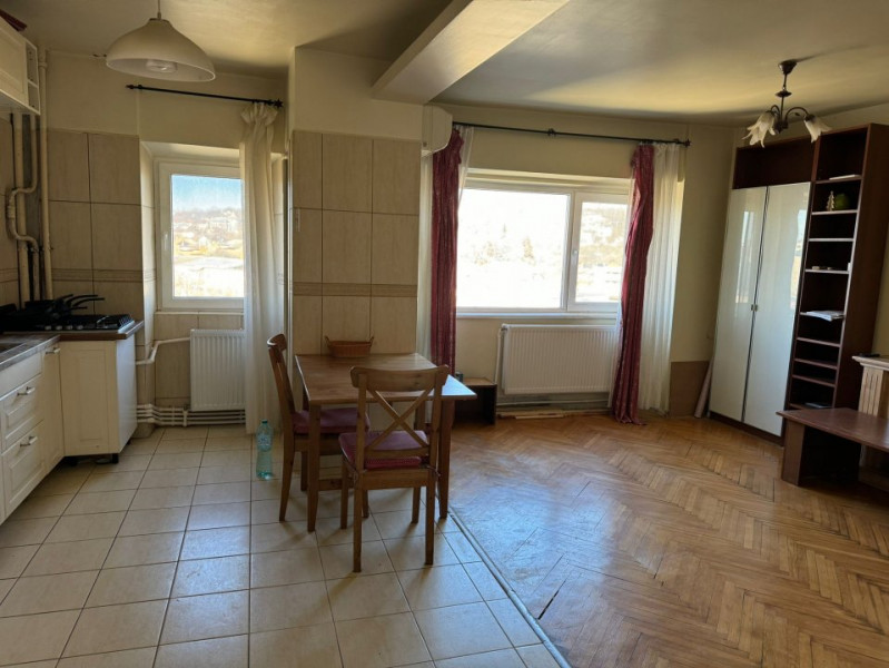 Apartament cu 3 camere, zona Garii, Iasi