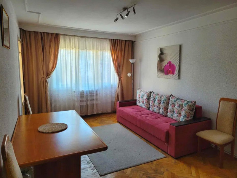 Apartament 3 camere - etaj 2 - bloc fără risc - Podu Roș 