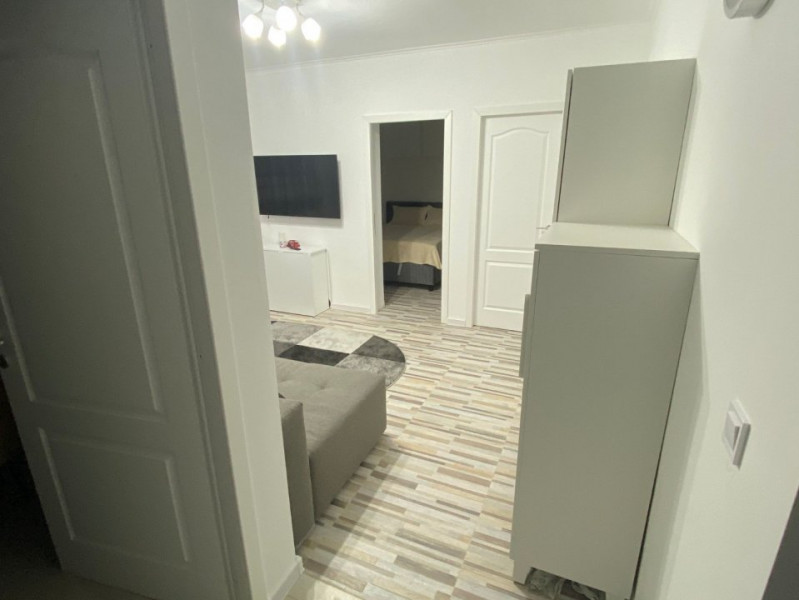 APARTAMENT 2 CAMERE , MOBILAT UTILAT , POSIBILITATE DE MUTARE IMEDIATA