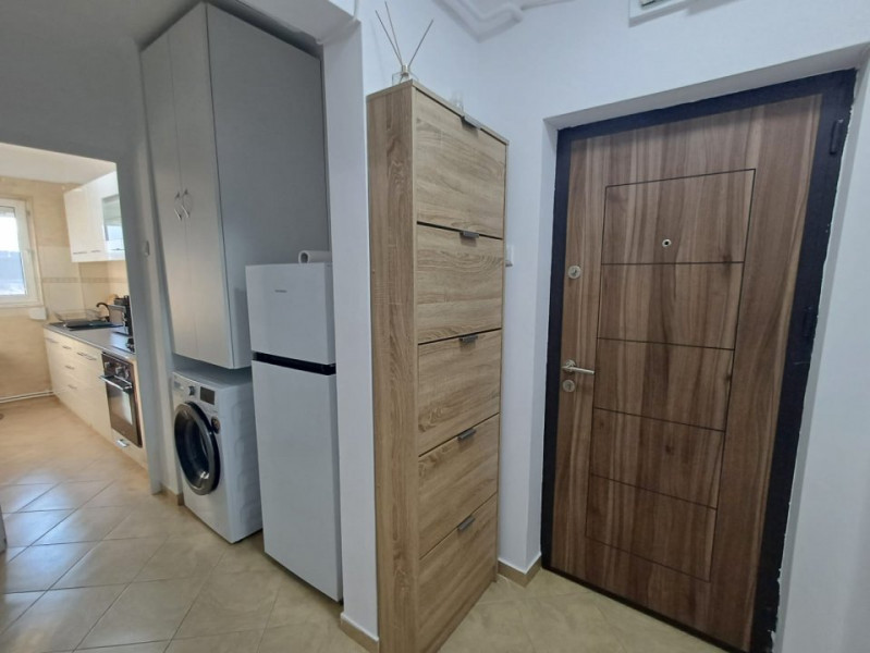 Apartament 2 camere, decomandat, zona Alpha Bank - Pacurari, Iasi