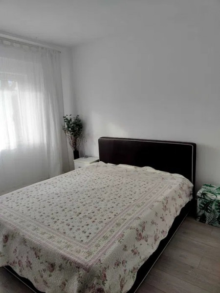 Alexandru- Apartament 3 camere renovat, etaj 1 -72mp