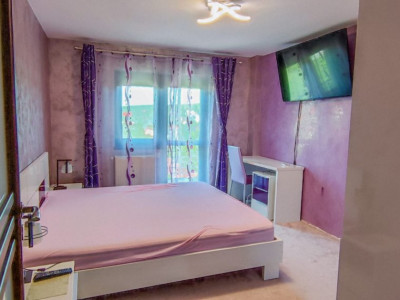 Apartament 2 camere decomandat-Podul de Fier-71mp