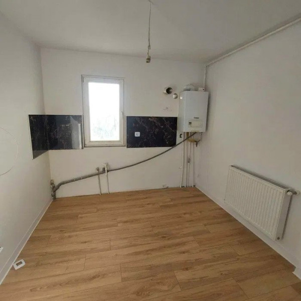 Apartament 2 camere renovat - bloc fără risc - Podul de Piatră 