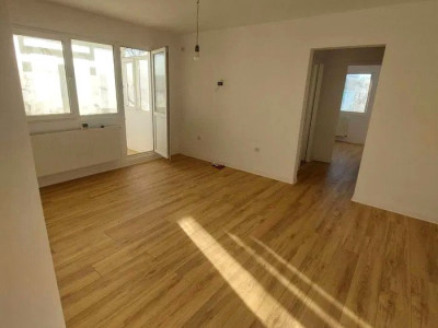 Apartament 2 camere renovat - bloc fără risc - Podul de Piatră 