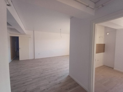 BLOC NOU , VISANI , 2 CAMERE , ETAJ INTERMEDIAR
