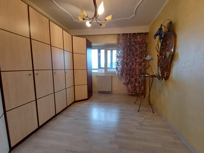 Apartament 4 camere, decomandat, Pacurari- Kaufland