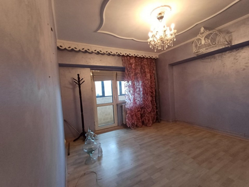 Apartament 4 camere, decomandat, Pacurari- Kaufland