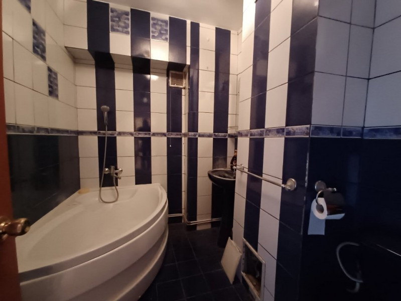 Apartament 4 camere, decomandat, Pacurari- Kaufland