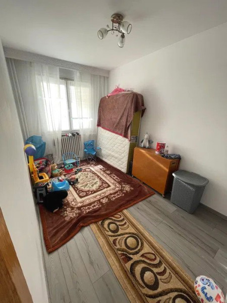 Apartament 3 camere - etaj 1 - Podu Roș, Cotnari 