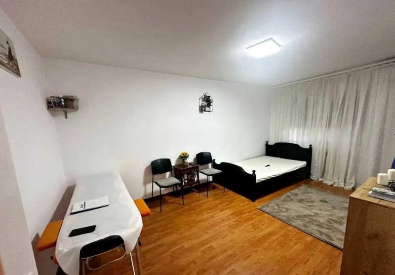 Alexandru- Apartament 3 camere, bloc 1980- 107.000 euro