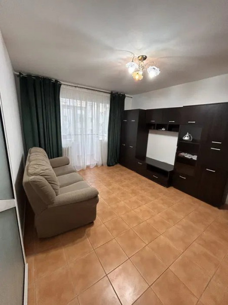 Zimbru- Apartament 2 camere, etajul 2/4- 80.000 euro 